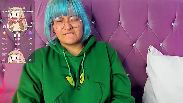 lucky-leah online show from February 28, 9:47 am