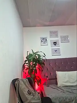 lucky-leah online show from March 9, 10:52 am