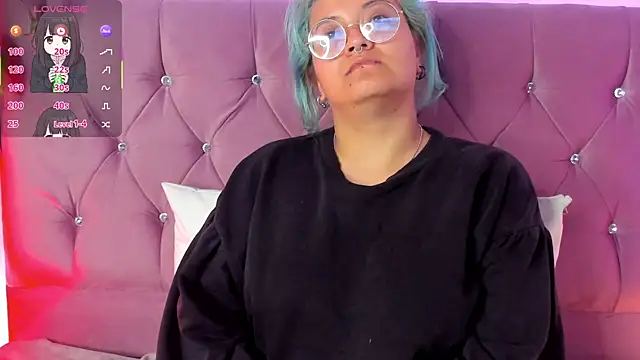 lucky-leah online show from March 18, 9:42 am