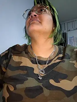 lucky-leah online show from September 30, 3:55 am