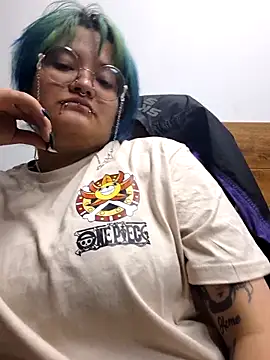 lucky-leah online show from March 17, 3:44 am