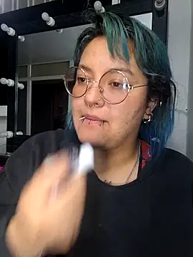 lucky-leah online show from May 23, 3:56 am