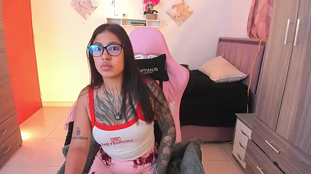 Kayla foxxy online show from April 16, 12:11 am