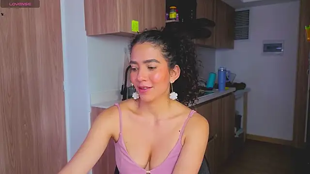Snapshot of arteverena chatting on May 19, 6:14 pm arteverena online show from May 19, 6:14 pm