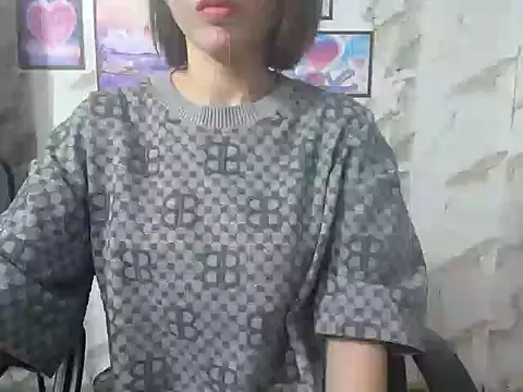 Love bug15 online show from March 13, 12:02 pm