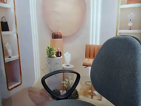 Love bug15 online show from February 5, 1:27 pm