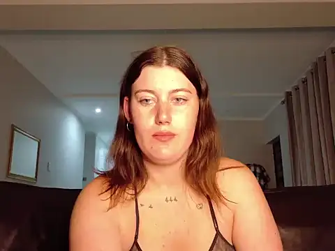 C1eopatra online show from March 7, 7:55 pm