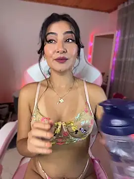 Violetta kim1 online show from April 15, 9:59 pm