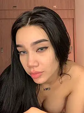 Snapshot of Ambar_R0SSE chatting on March 6, 5:35 am Ambar R0SSE online show from March 6, 5:35 am