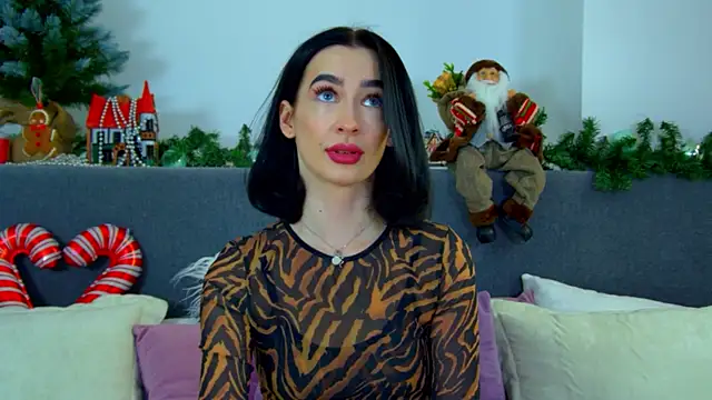 Snapshot of MarieKarma chatting on January 13, 6:27 pm MarieKarma online show from January 13, 6:27 pm