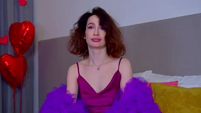 Snapshot of MarieKarma chatting on February 14, 9:32 pm MarieKarma online show from February 14, 9:32 pm