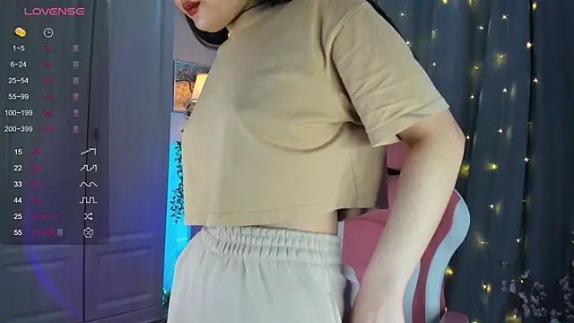 FreyaRaya online show from March 19, 9:06 am