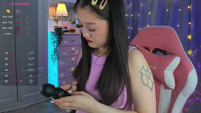 FreyaRaya online show from March 21, 9:12 am