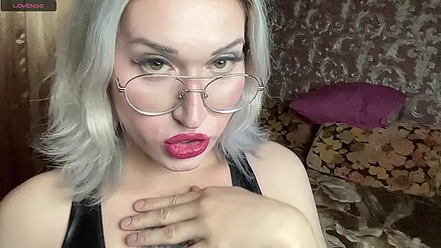 SweetBubbleQueen online show from August 1, 2:16 pm