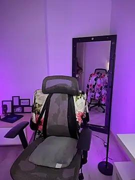 evangeline ch online show from November 28, 3:14 pm