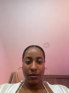 Snapshot of evangeline_ch chatting on July 29, 4:27 pm evangeline ch online show from July 29, 4:27 pm