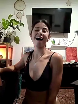 latinkiera online show from February 13, 10:43 pm