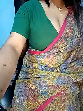 Snapshot of Dayna-36 chatting on January 9, 5:43 pm Dayna-36 online show from January 9, 5:43 pm