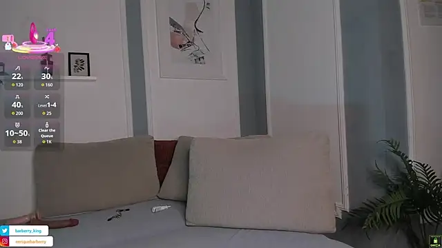 EnriqueBarberry online show from March 7, 6:32 am