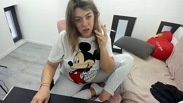 Dyana Kaylinn online show from March 30, 4:35 am