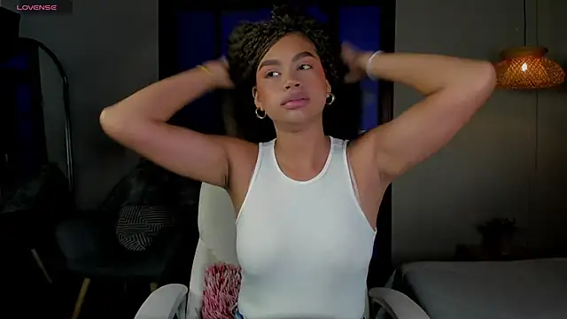 nayah   online show from October 30, 7:58 pm