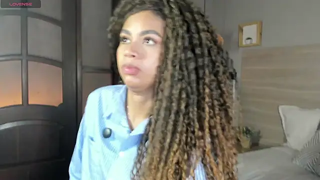 nayah   online show from February 28, 7:59 pm