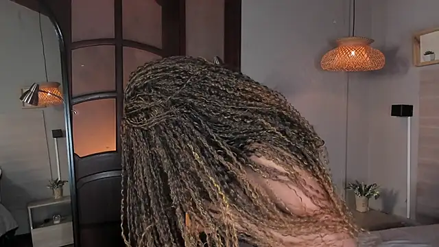 nayah   online show from March 28, 7:24 pm