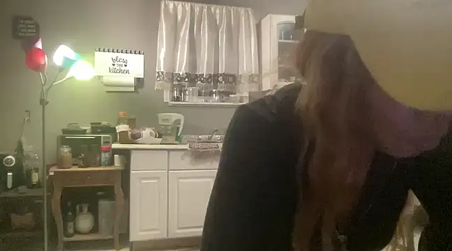 MommyConfident online show from January 29, 9:33 am