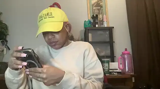 MommyConfident online show from March 21, 1:56 am