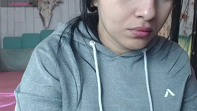Snapshot of Alison_Simmons chatting on December 9, 11:26 am Alison Simmons online show from December 9, 11:26 am