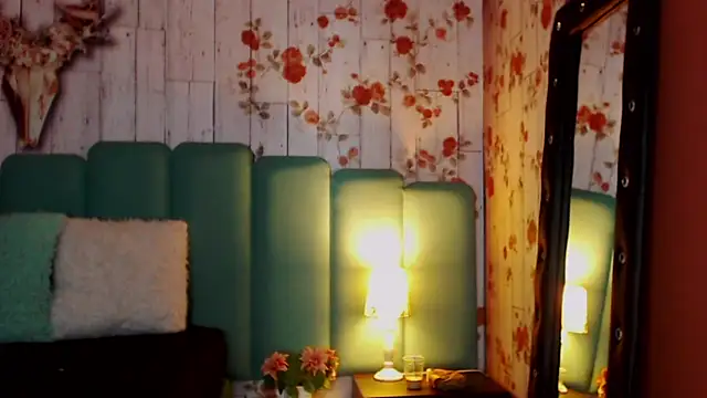 Snapshot of Alison_Simmons chatting on January 30, 12:37 pm Alison Simmons online show from January 30, 12:37 pm