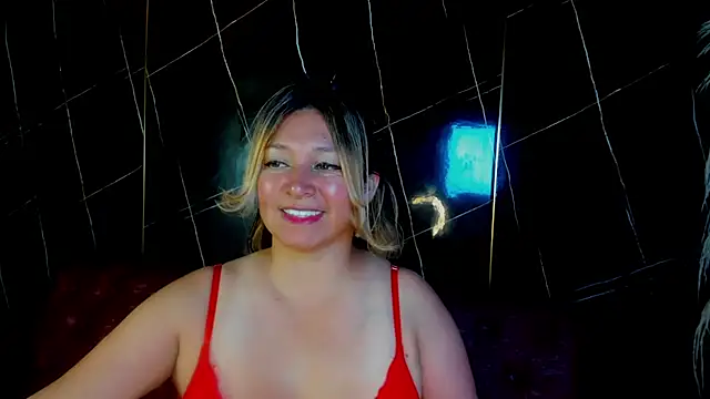 Snapshot of Devil_Sara chatting on February 25, 5:00 pm Devil Sara online show from February 25, 5:00 pm