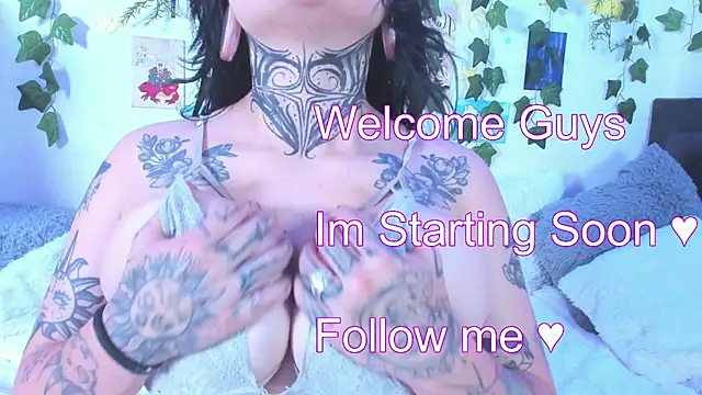 Snapshot of Dianne_Golden chatting on December 7, 1:18 pm Dianne Golden online show from December 7, 1:18 pm