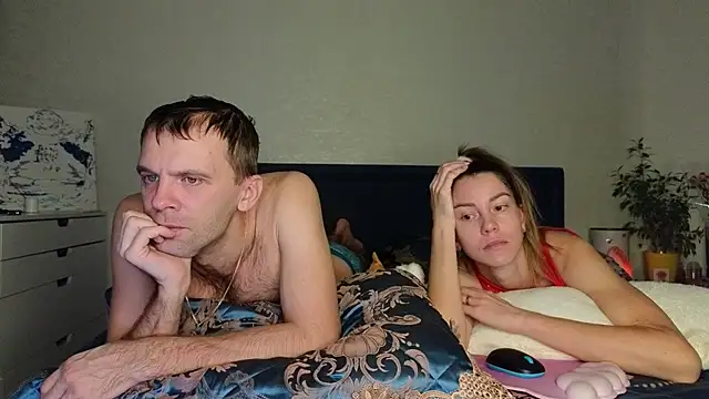 Snapshot of FoxLoveBasik chatting on March 18, 2:25 am FoxLoveBasik online show from March 18, 2:25 am