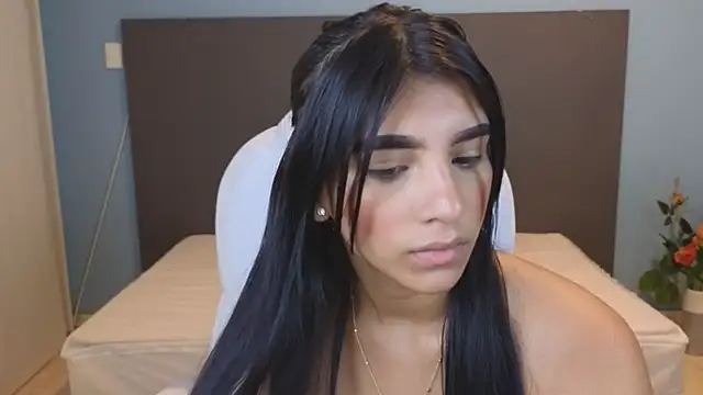 maiaa ruiz online show from December 15, 1:22 pm