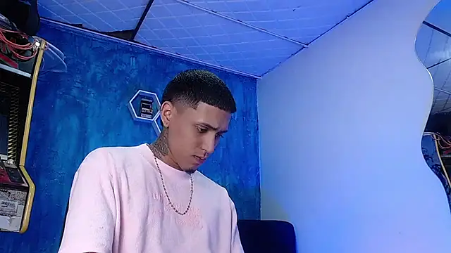 Liam lee online show from January 28, 3:57 pm