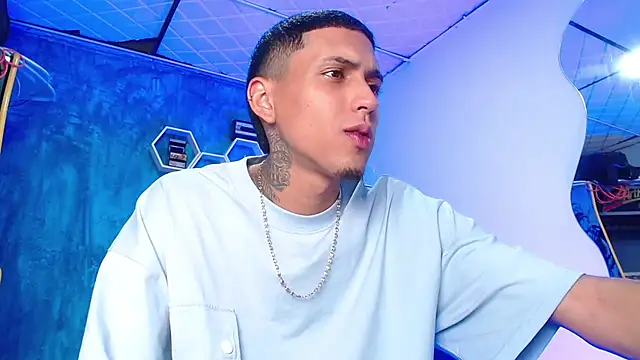 Liam lee online show from February 4, 4:08 pm