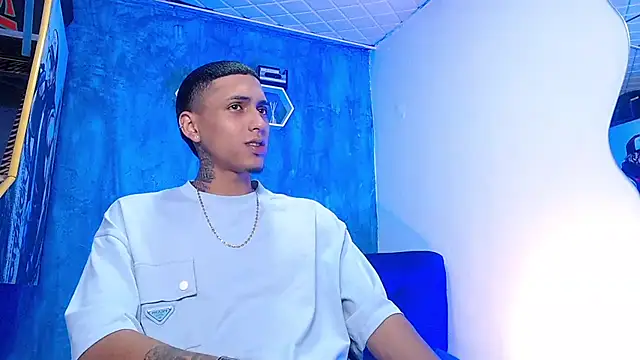 Liam lee online show from February 25, 1:17 pm