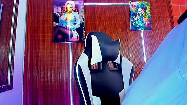 Liam lee online show from February 13, 2:13 pm