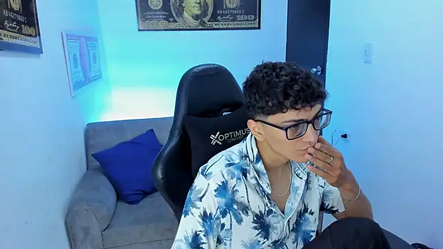 TylerWhite  online show from February 19, 2:55 am