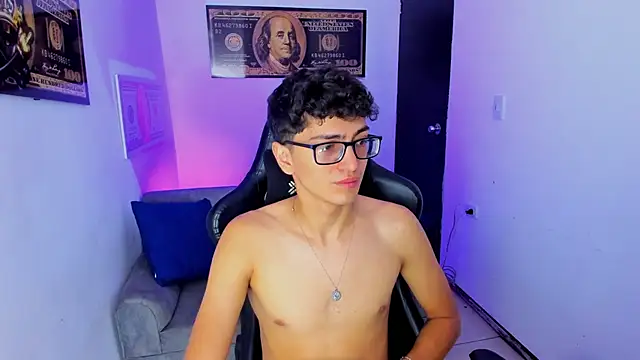 TylerWhite  online show from February 25, 5:52 am