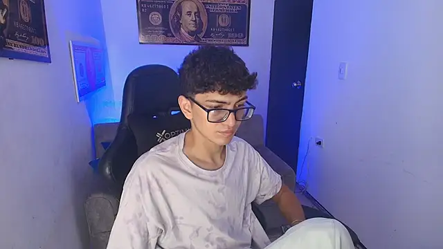 TylerWhite  online show from February 27, 3:04 am