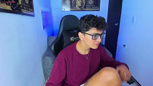 TylerWhite  online show from March 7, 2:57 am