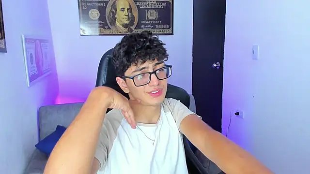 TylerWhite  online show from March 9, 3:11 am