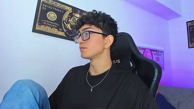 TylerWhite  online show from March 12, 2:52 am