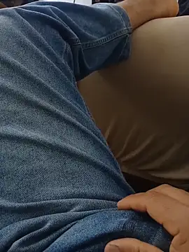 Snapshot of latino17 chatting on November 15, 7:21 pm latino17 online show from November 15, 7:21 pm