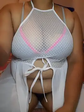 Snapshot of Julia_lolly chatting on March 19, 10:11 am Julia lolly online show from March 19, 10:11 am