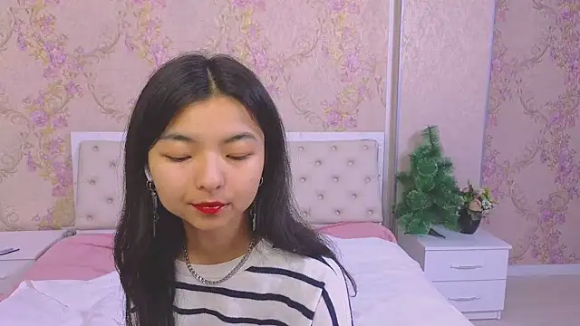 Shy Kira online show from December 20, 1:00 pm