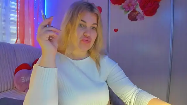 CoraSwon online show from March 17, 7:46 am