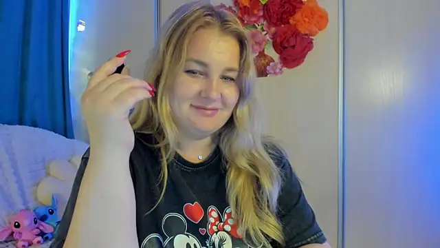 CoraSwon online show from September 24, 6:17 am